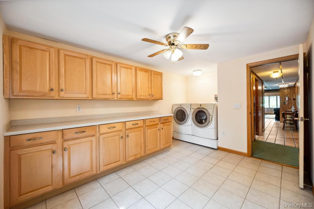 Single Family Lakeland  Suffolk County, NY 11772, MLS-991396-25