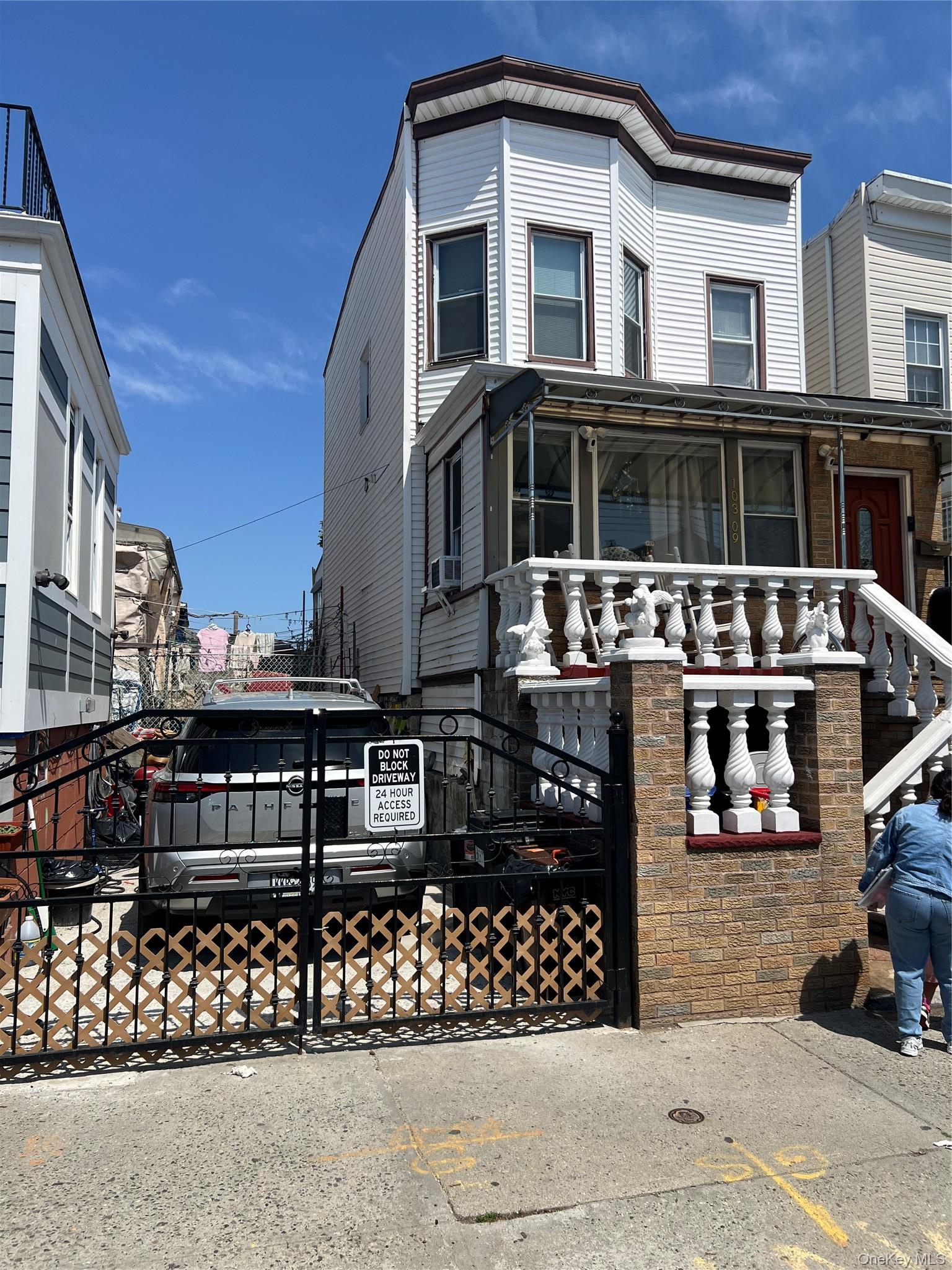 Single Family 32nd Avenue  Queens, NY 11369, MLS-991400-4
