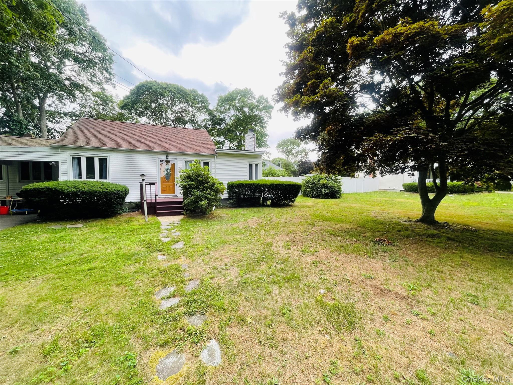 Single Family Corbin Avenue  Suffolk County, NY 11967, MLS-991406-4