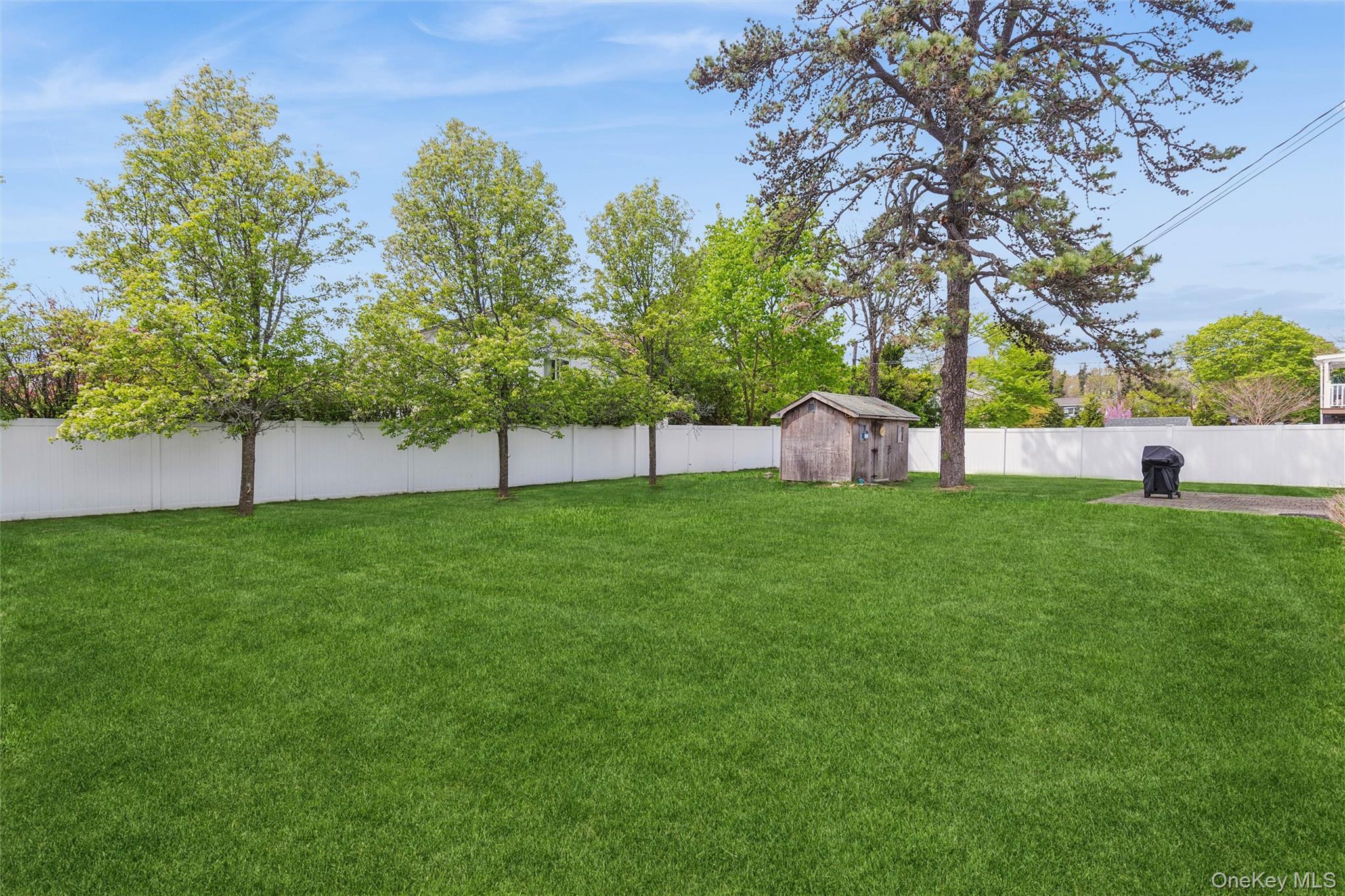 Single Family Garvey  Suffolk County, NY 11788, MLS-991419-27