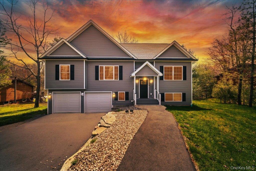 Single Family Picadilly Circle Sullivan County, NY 12775, MLS-991436-2