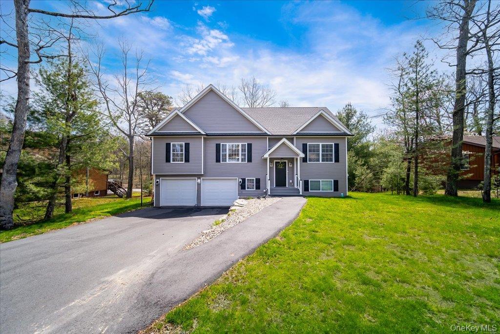 Single Family Picadilly Circle Sullivan County, NY 12775, MLS-991436-46