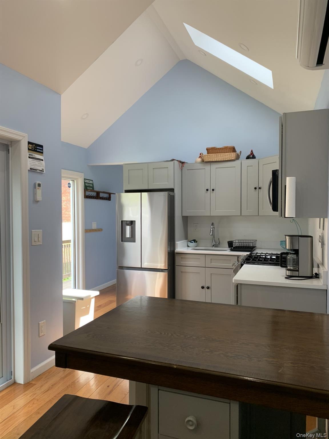 Single Family Avenue  Brooklyn, NY 11236, MLS-991451-4