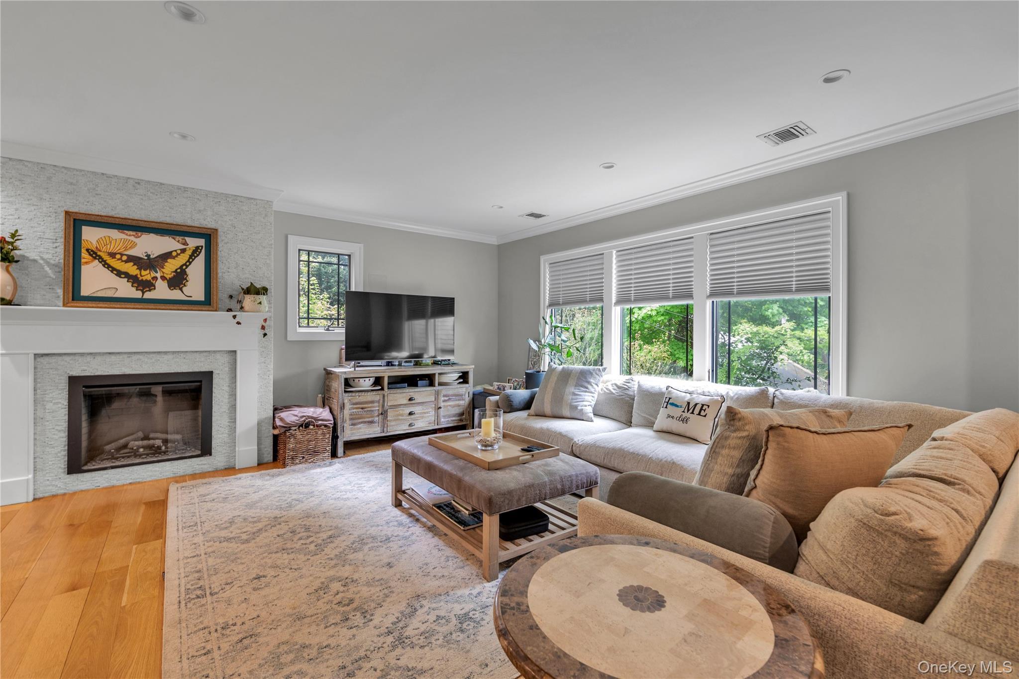 Single Family Winding Way Nassau County, NY 11579, MLS-991457-6