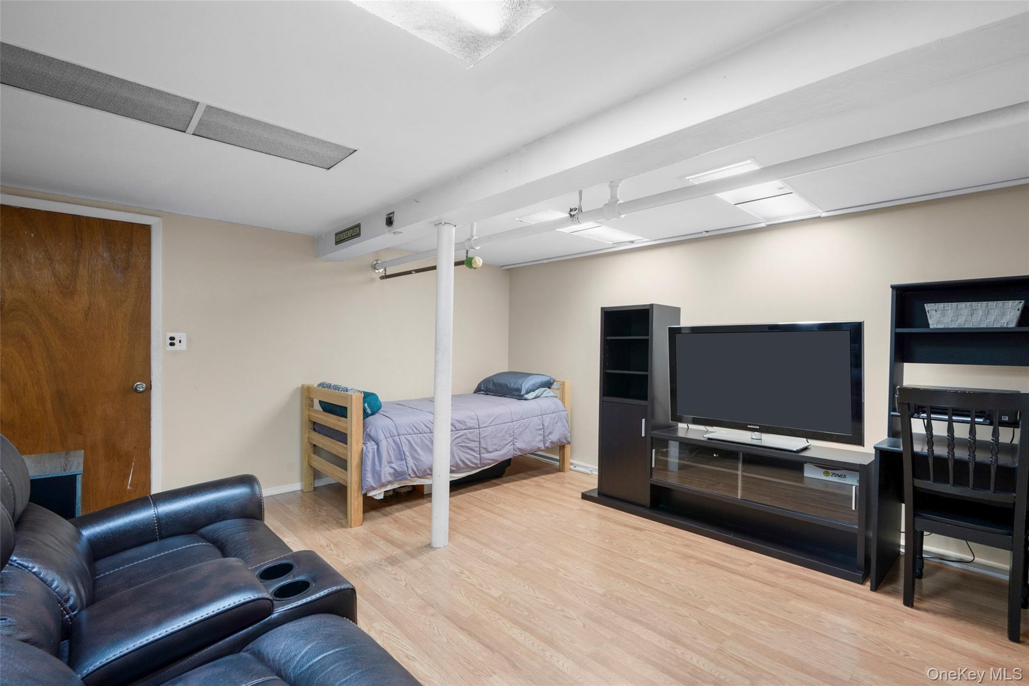Single Family Wellman  Bronx, NY 10461, MLS-991490-18