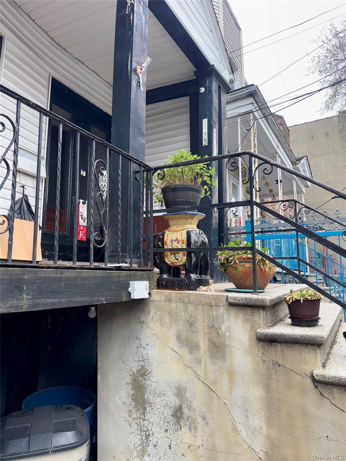 Single Family Melville  Bronx, NY 10460, MLS-991502-41