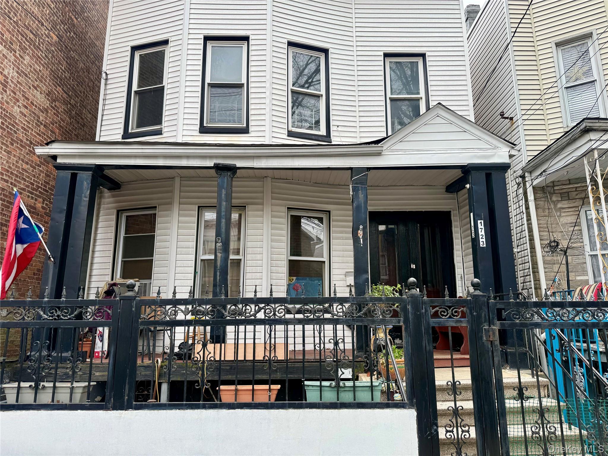 Single Family Melville  Bronx, NY 10460, MLS-991502-47