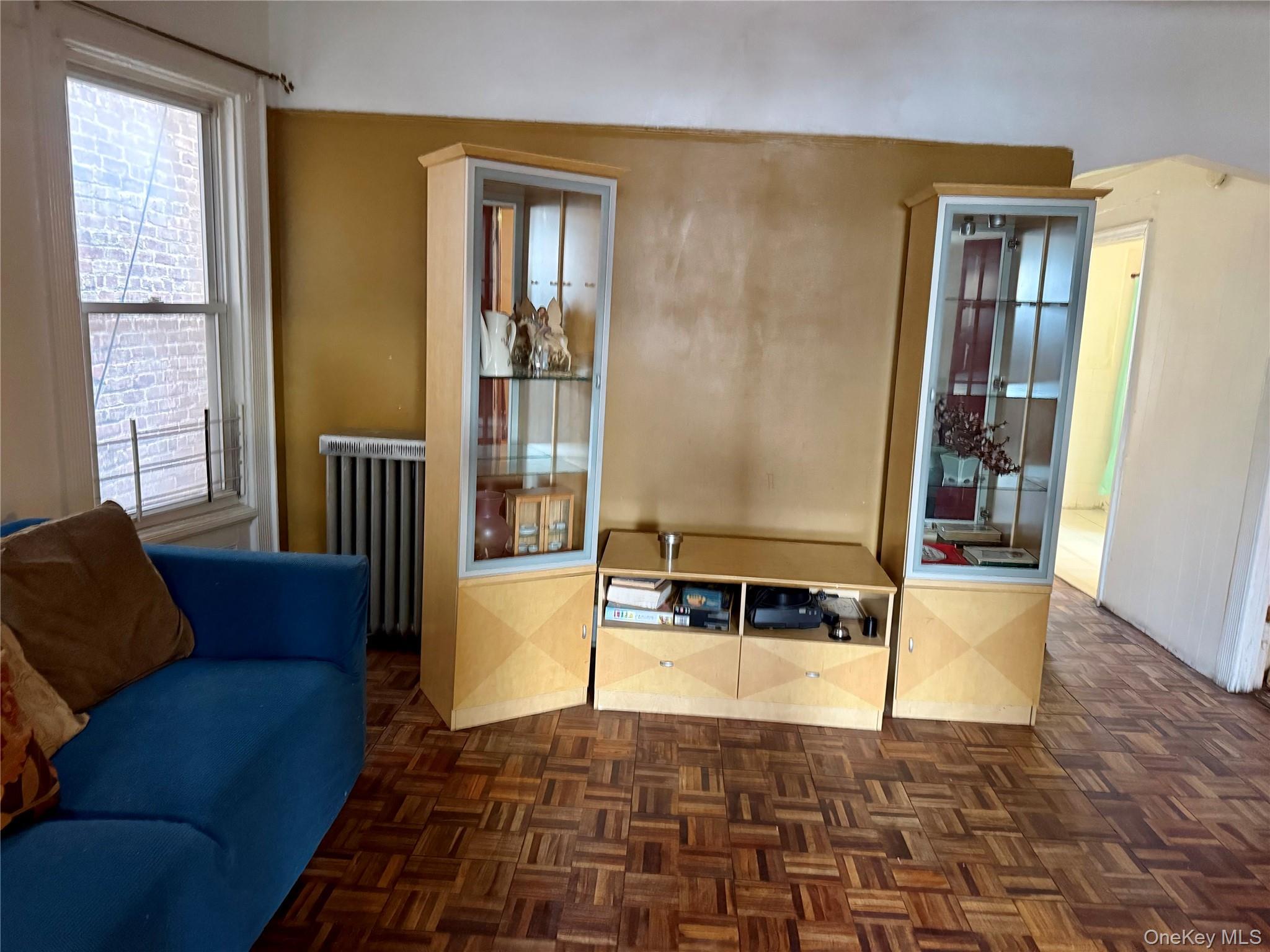 Single Family Melville  Bronx, NY 10460, MLS-991502-5