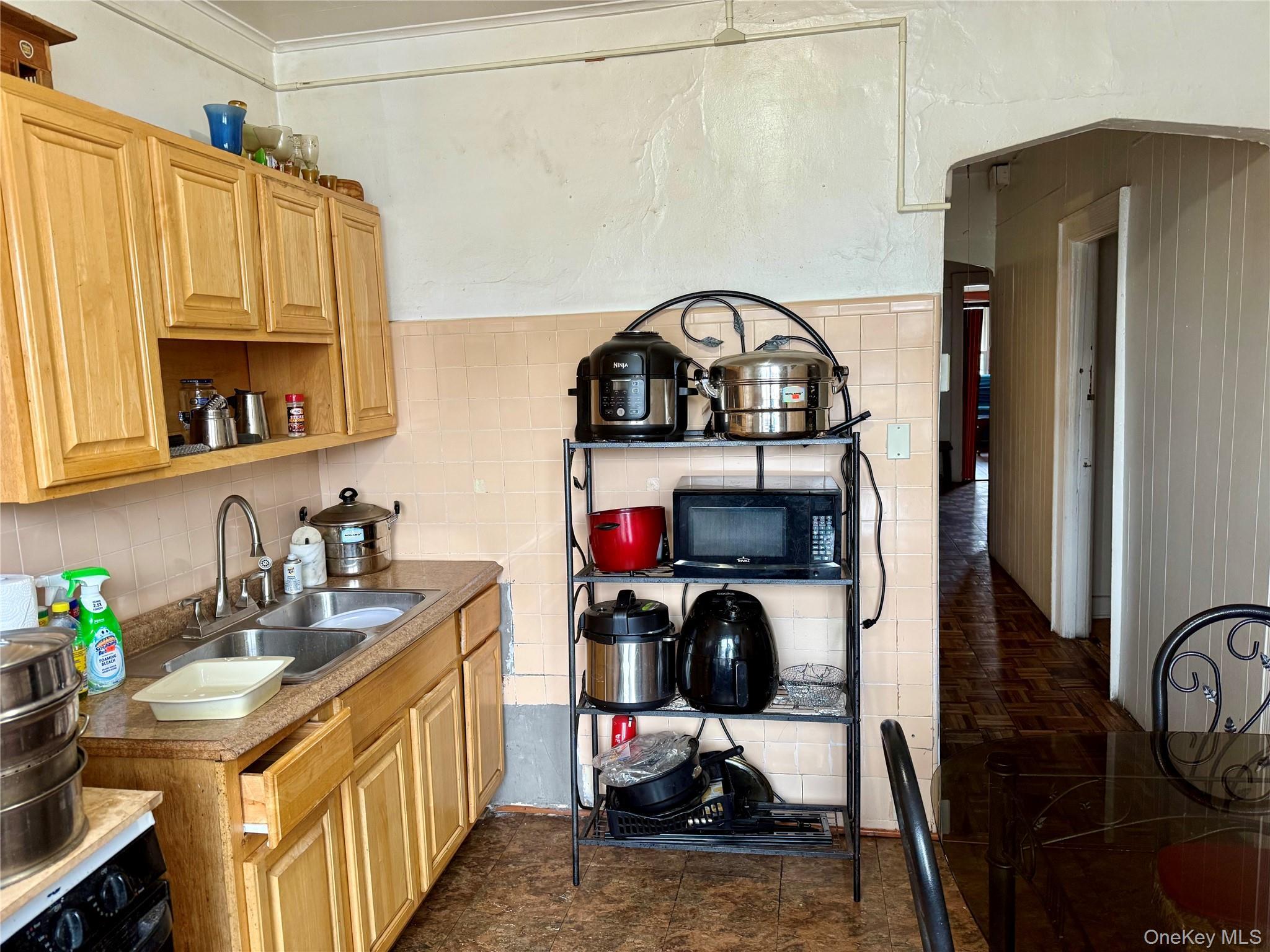 Single Family Melville  Bronx, NY 10460, MLS-991502-8