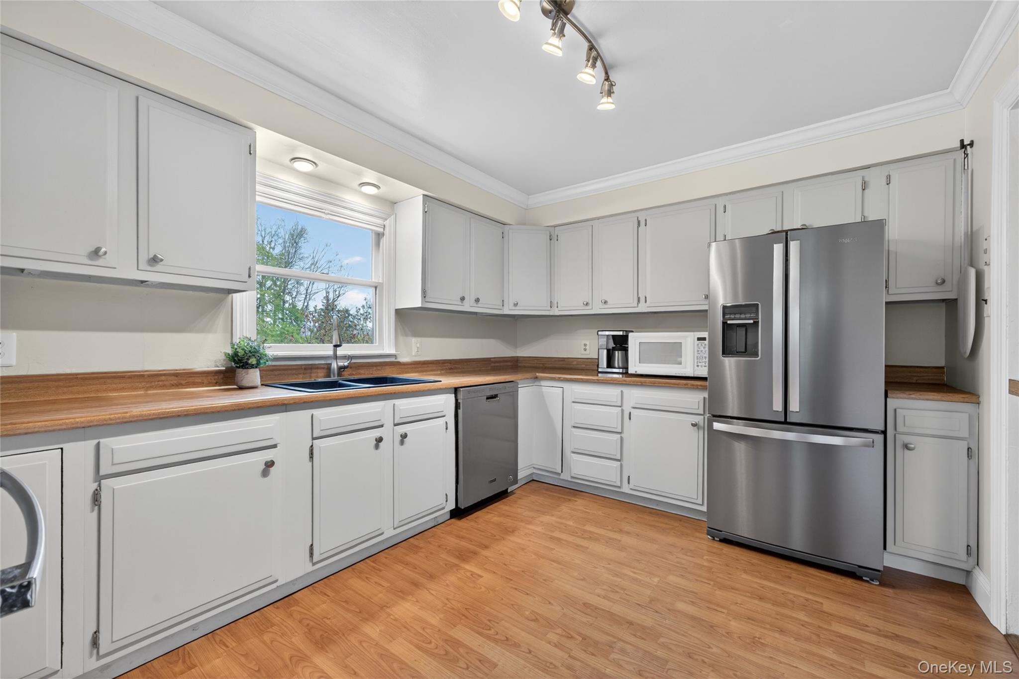 Single Family Oakland Avenue Orange County, NY 10950, MLS-991537-10