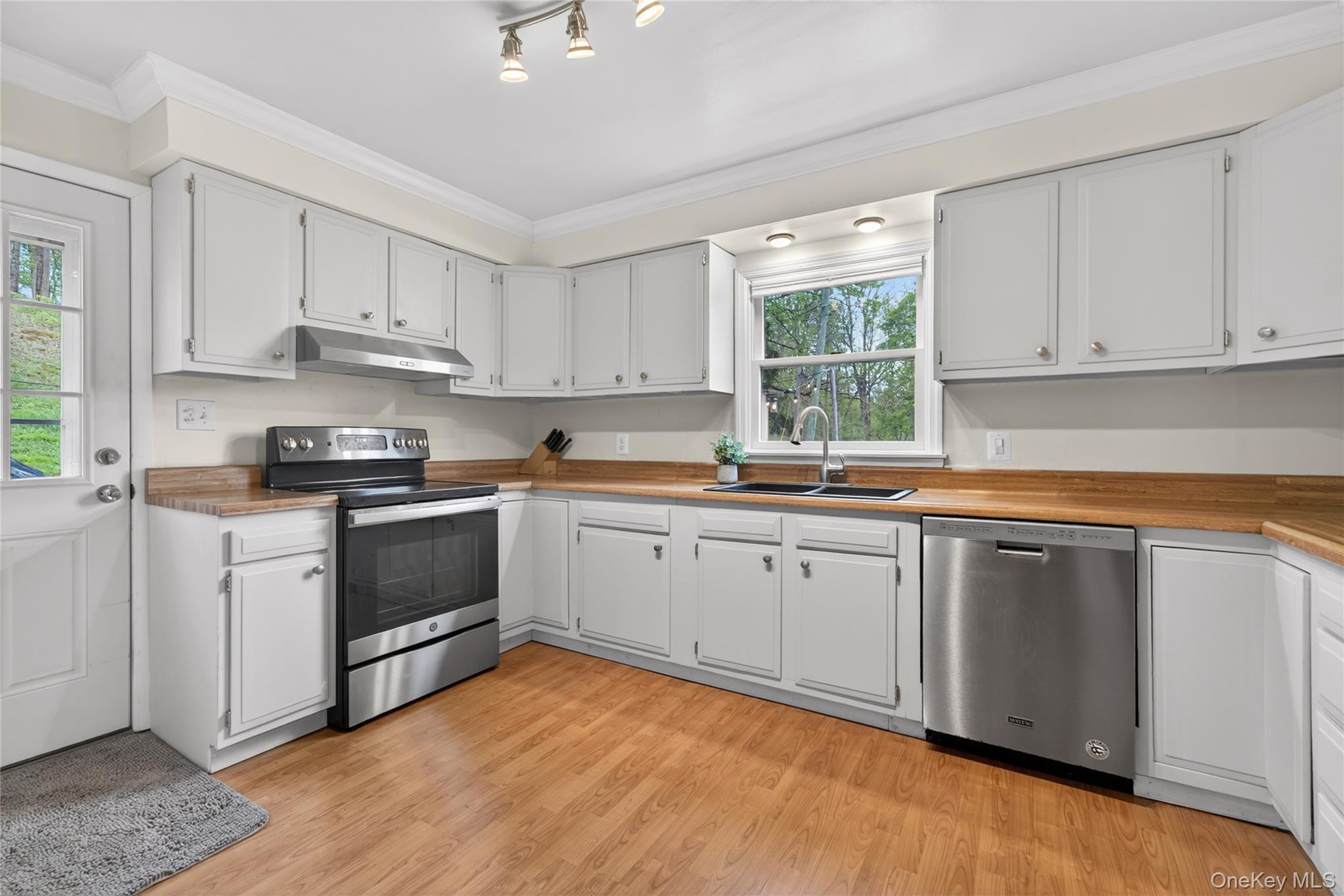 Single Family Oakland Avenue Orange County, NY 10950, MLS-991537-8