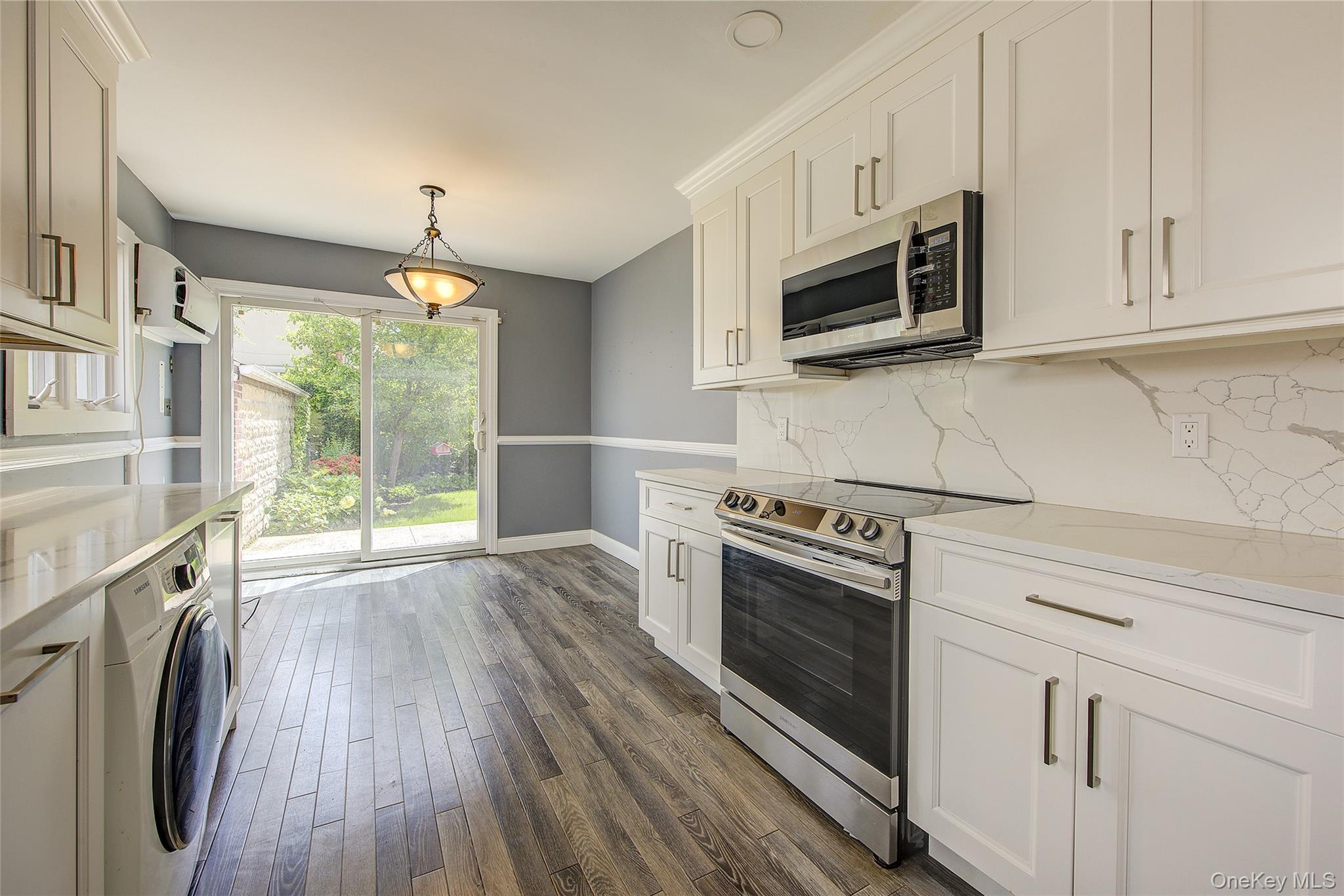 Single Family 171st Street Queens, NY 11366, MLS-991579-13