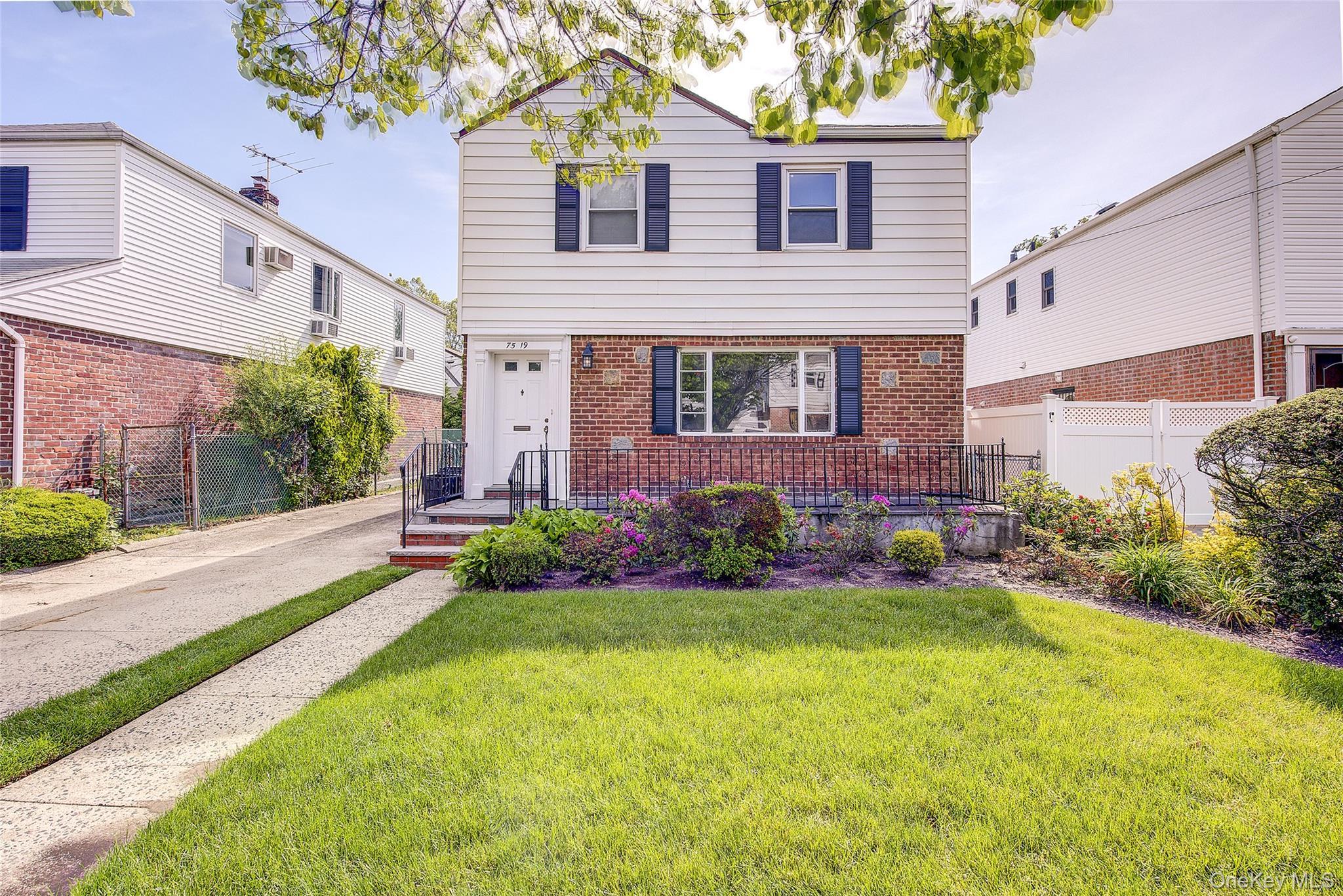 Single Family 171st Street Queens, NY 11366, MLS-991579-2