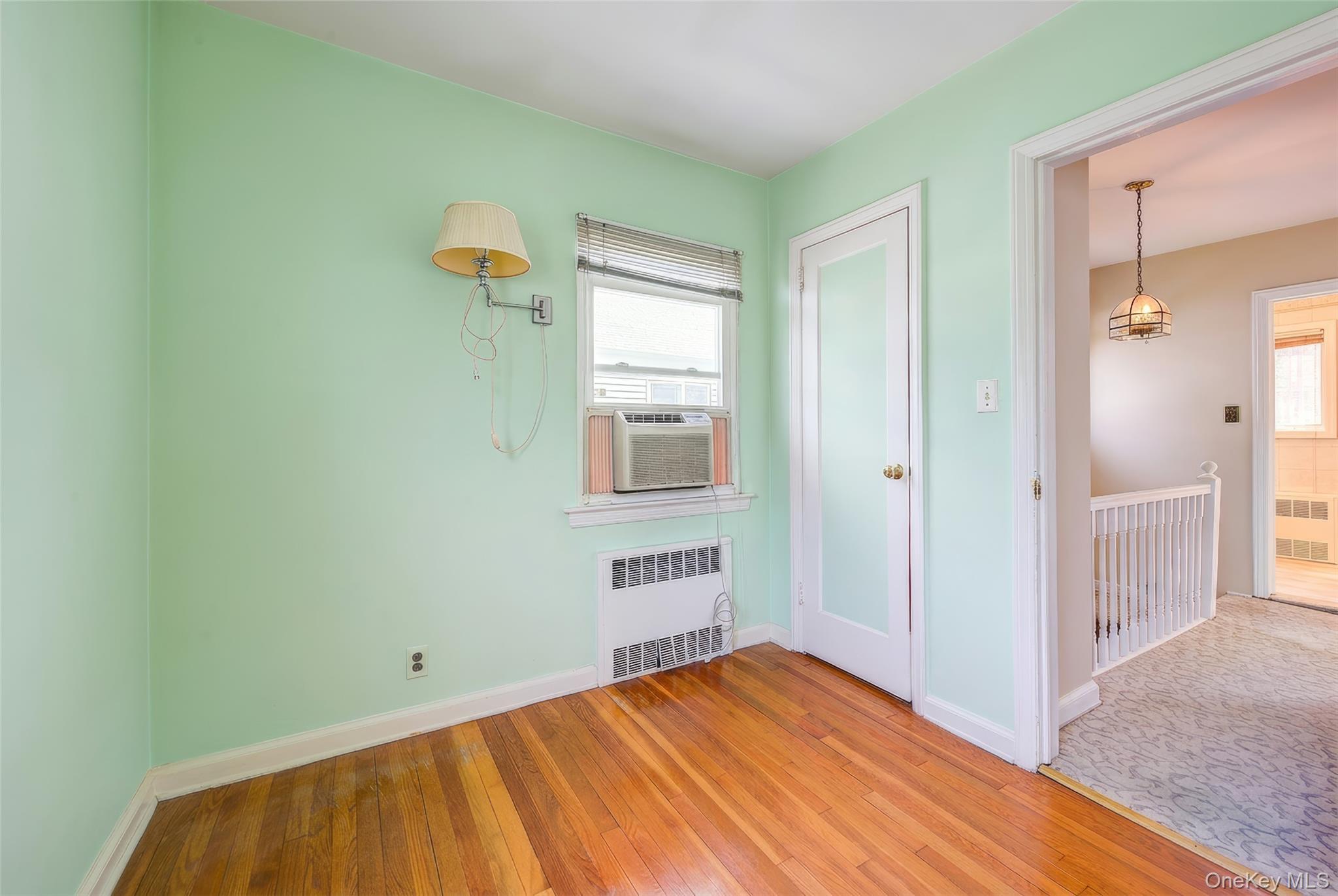 Single Family 171st Street Queens, NY 11366, MLS-991579-30