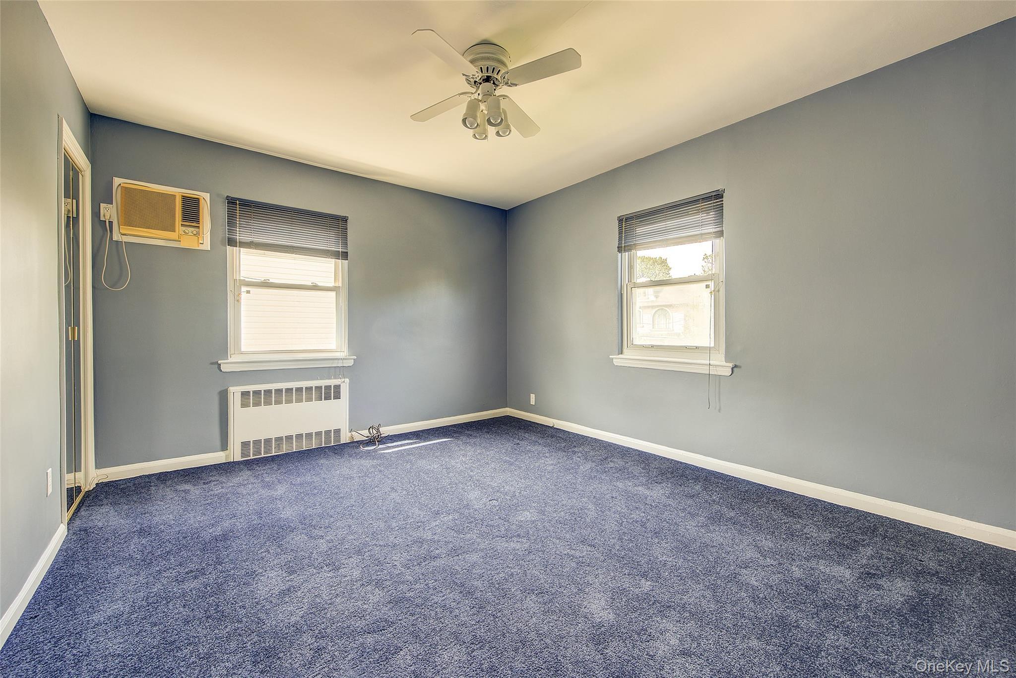 Single Family 171st Street Queens, NY 11366, MLS-991579-31