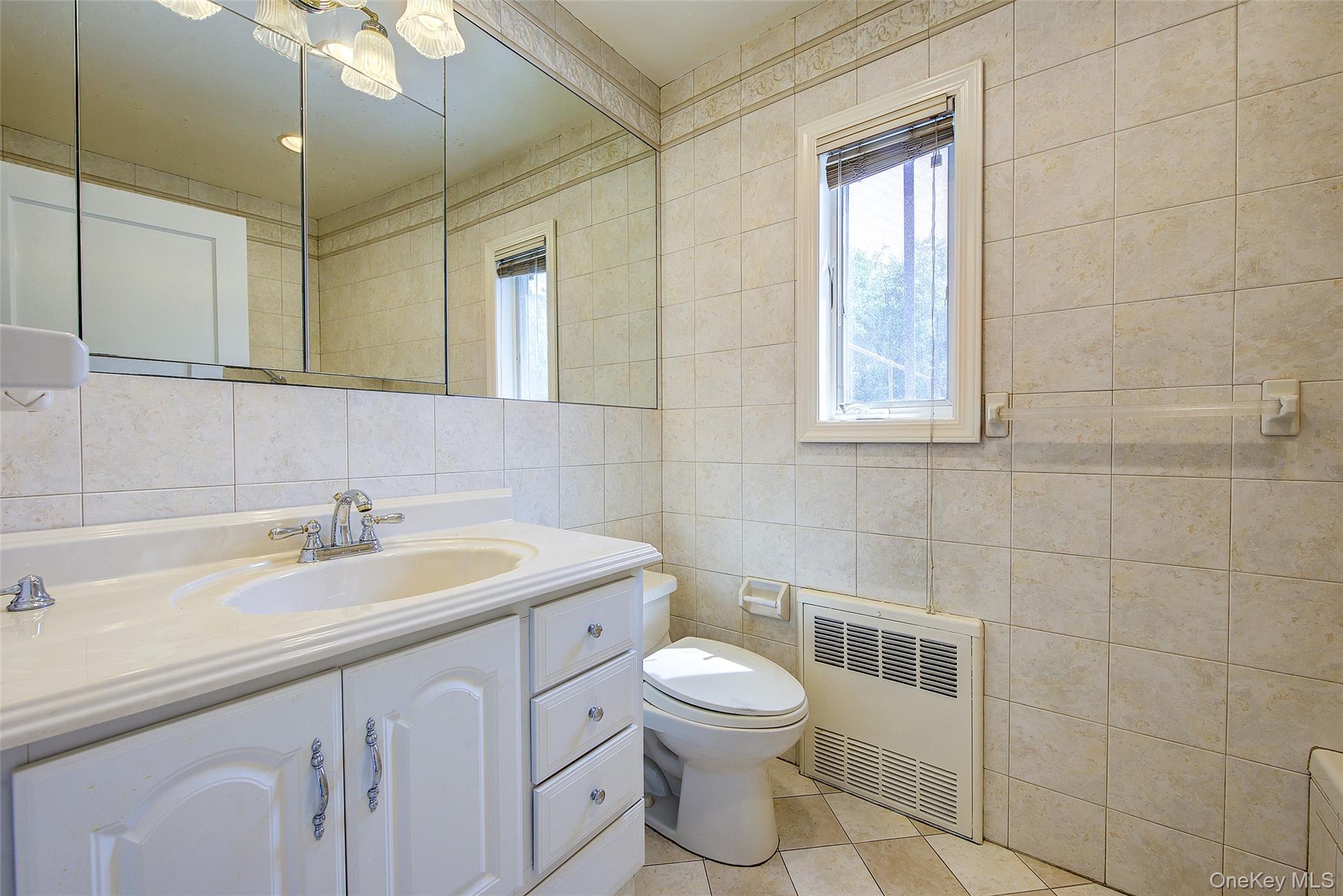 Single Family 171st Street Queens, NY 11366, MLS-991579-35