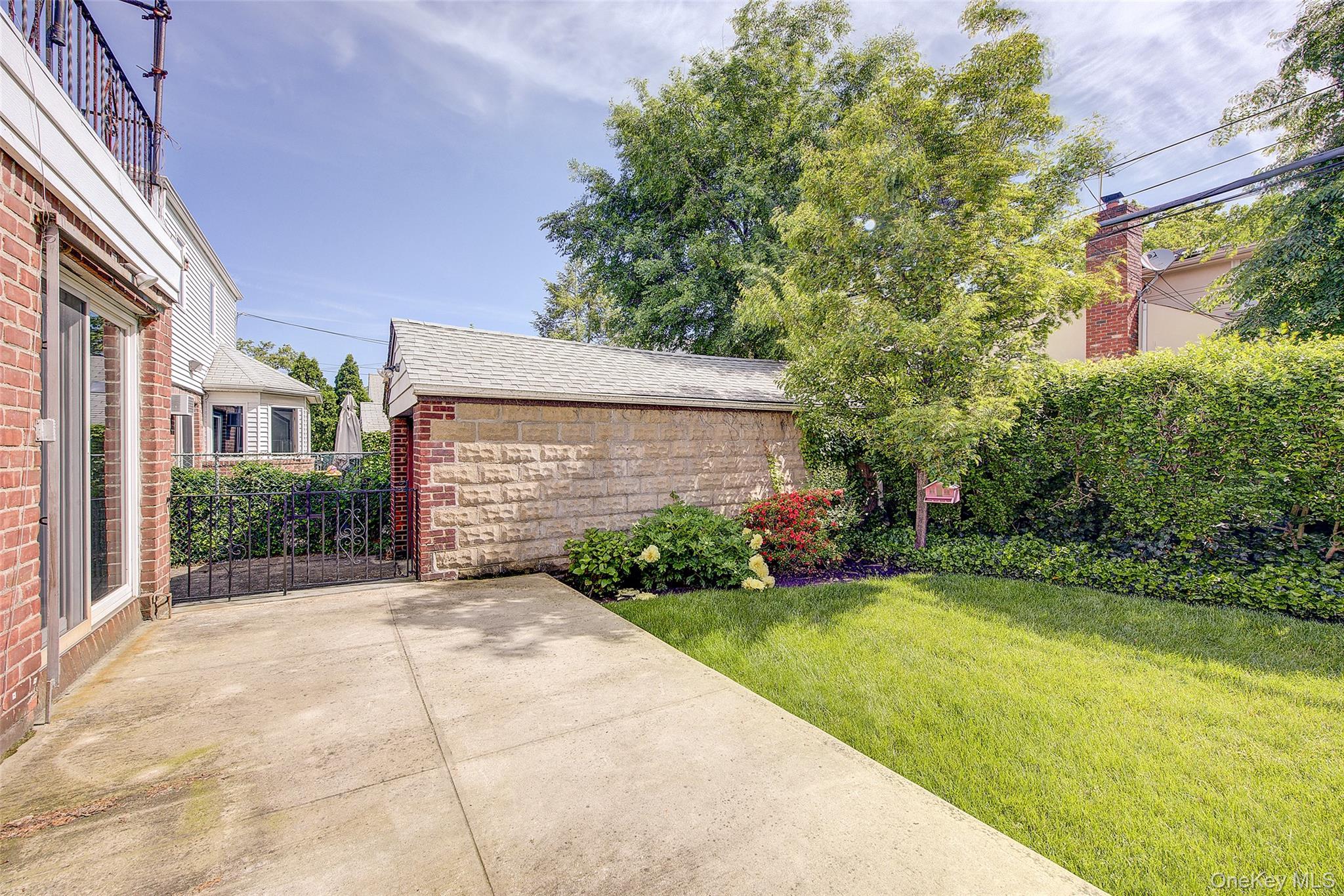 Single Family 171st Street Queens, NY 11366, MLS-991579-5