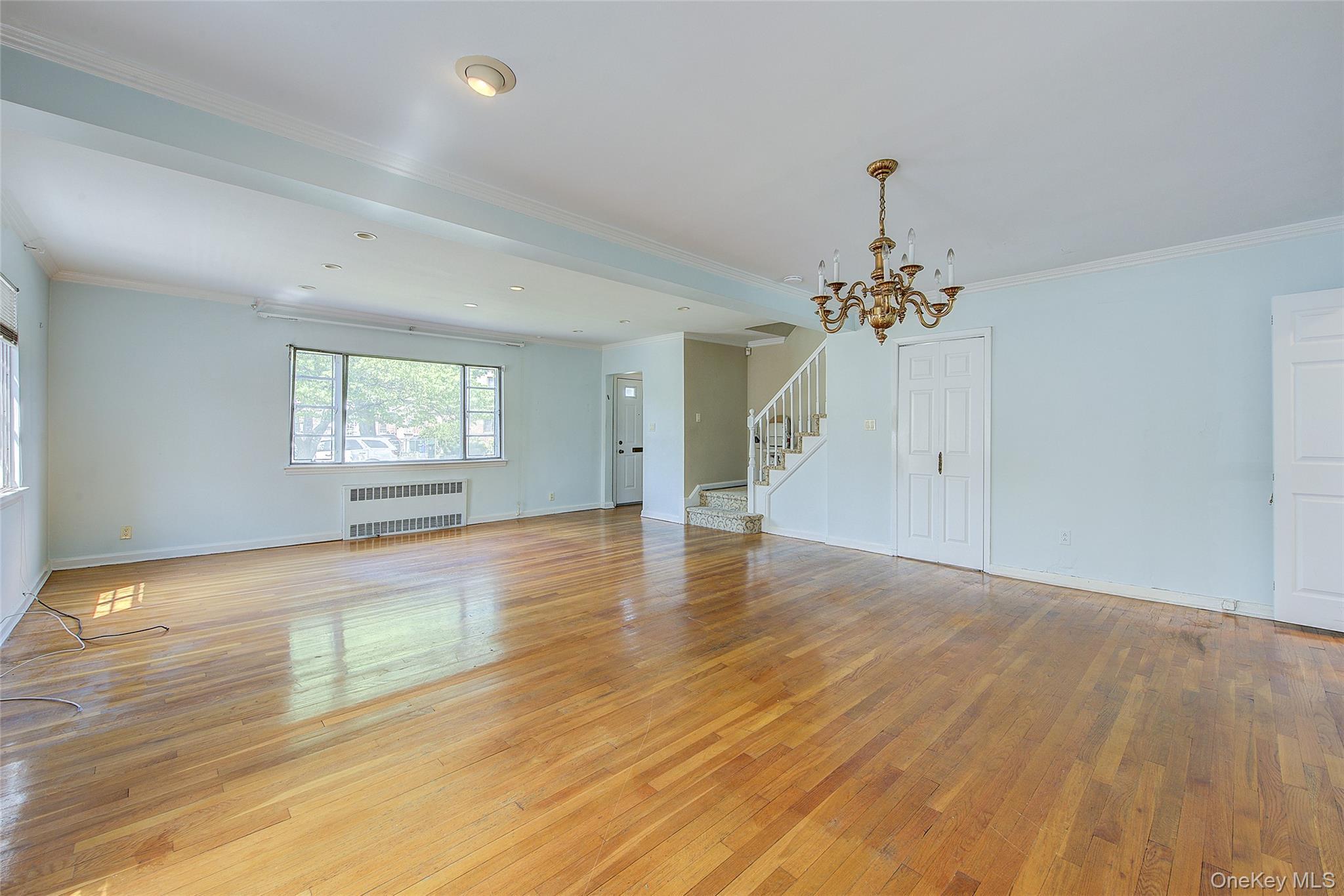 Single Family 171st Street Queens, NY 11366, MLS-991579-8