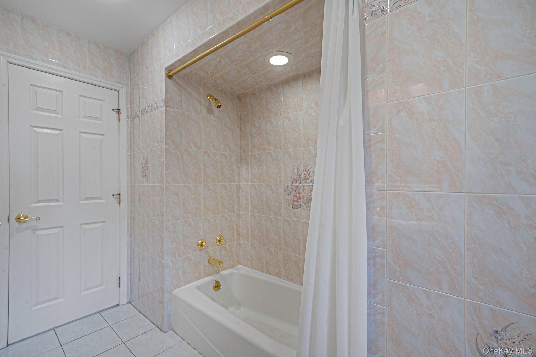 Single Family Jamaica  Suffolk County, NY 11763, MLS-991624-19