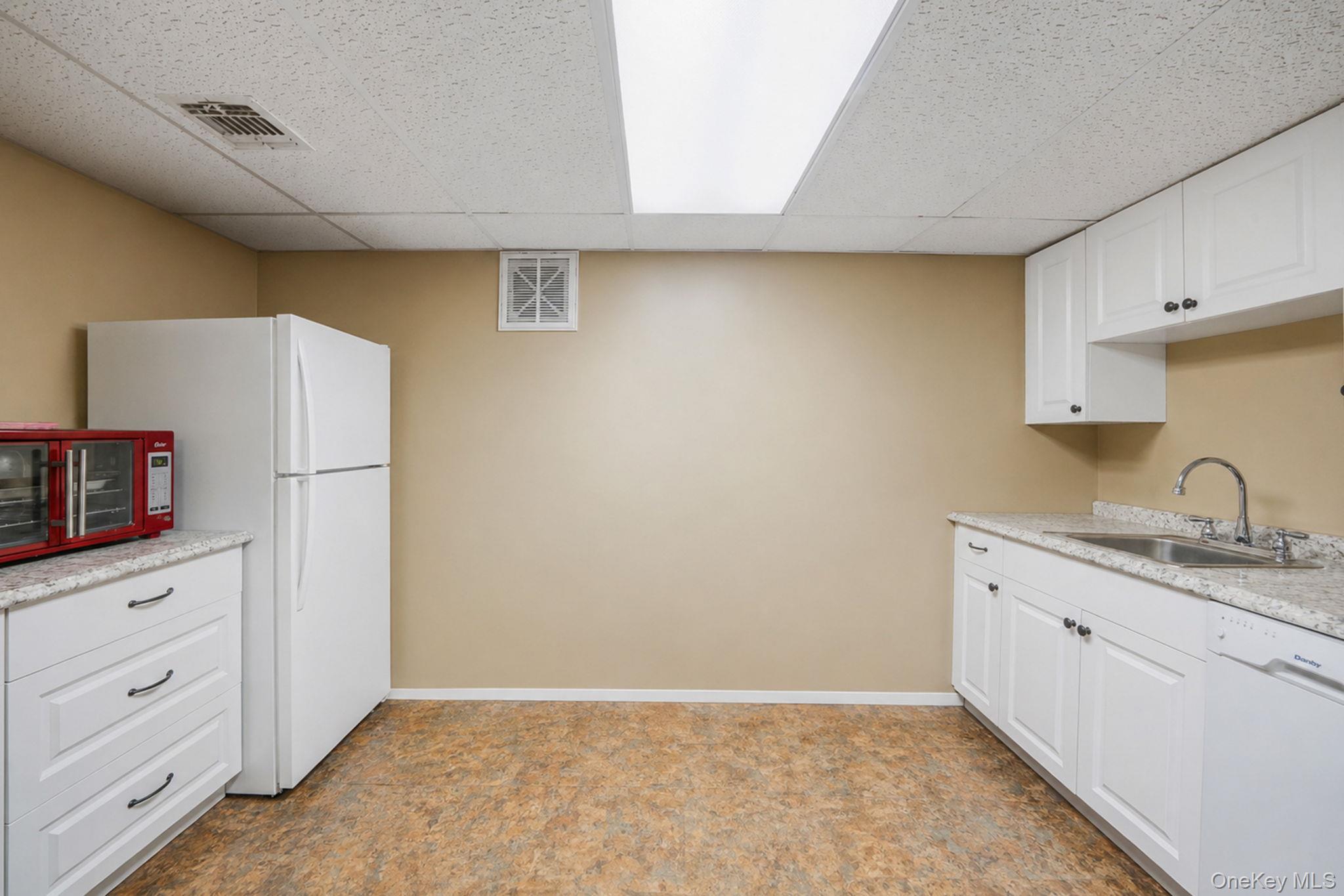 Single Family Jamaica  Suffolk County, NY 11763, MLS-991624-37
