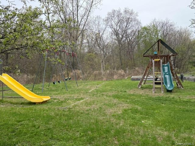 Single Family Delray Circle Dutchess County, NY 12603, MLS-991634-22