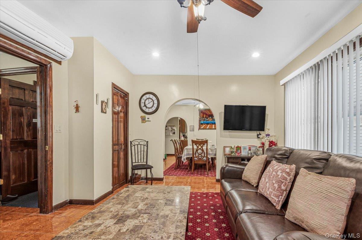 Single Family 91st Queens, NY 11428, MLS-991683-6
