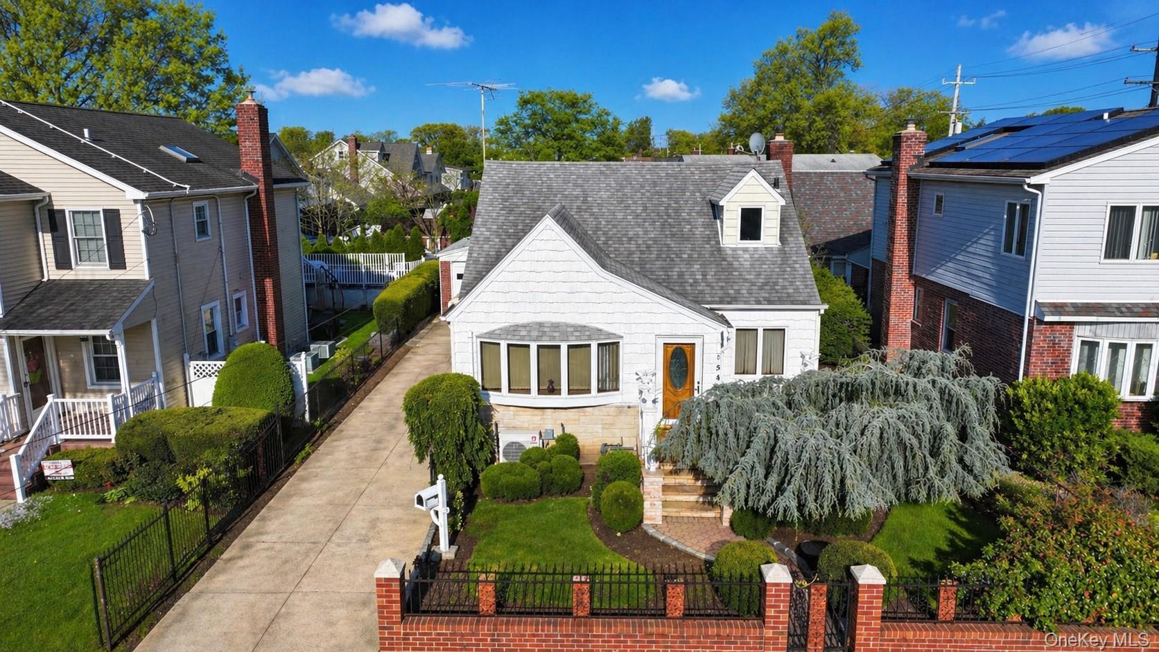 Single Family Scherer  Nassau County, NY 11010, MLS-991685-17