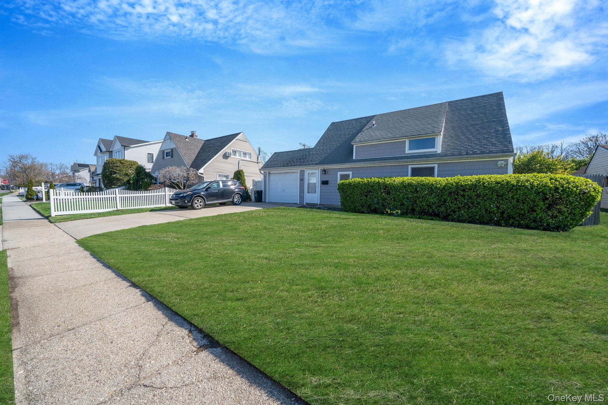 Single Family Cobalt  Nassau County, NY 11590, MLS-991689-2