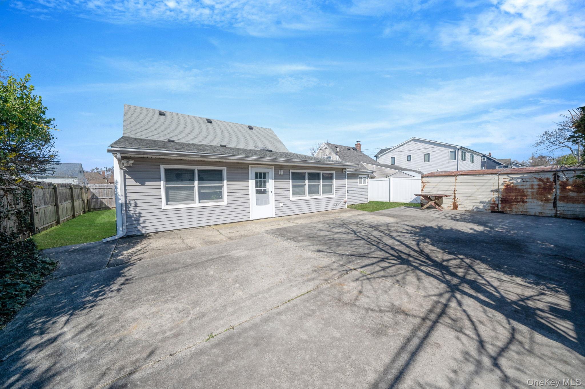 Single Family Cobalt  Nassau County, NY 11590, MLS-991689-22