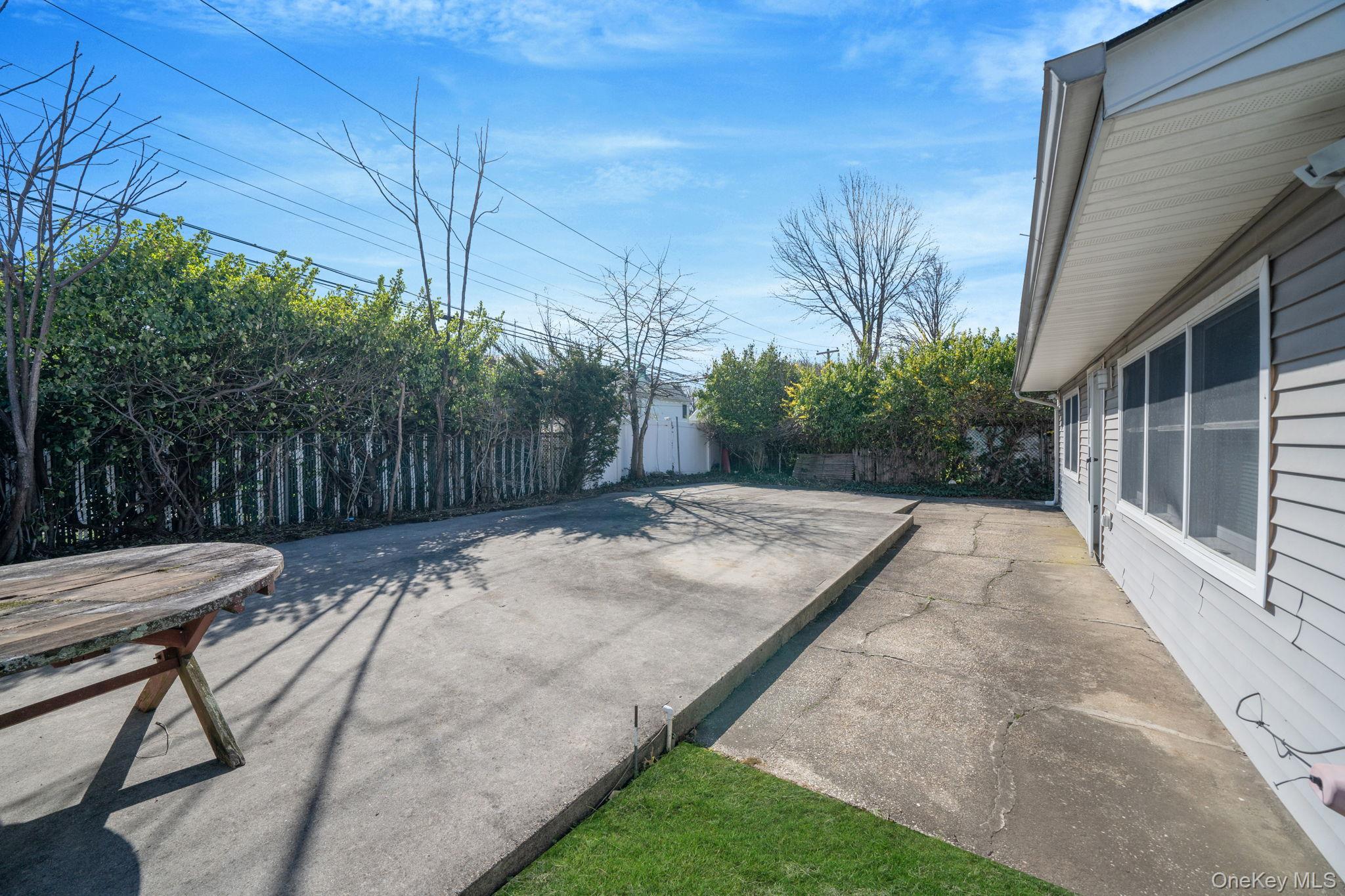 Single Family Cobalt  Nassau County, NY 11590, MLS-991689-24