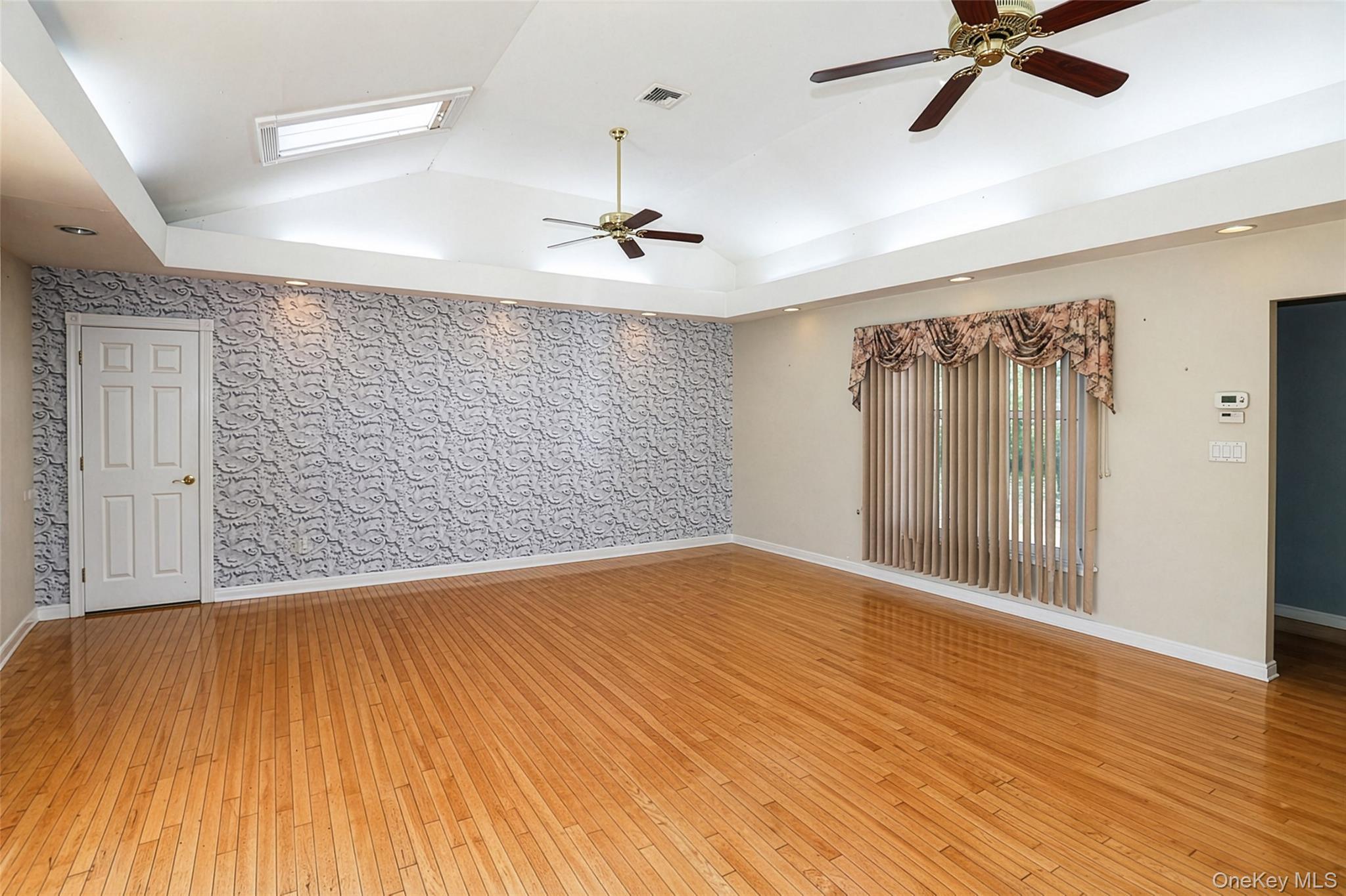 Single Family Ridgefield  Suffolk County, NY 11788, MLS-991705-10