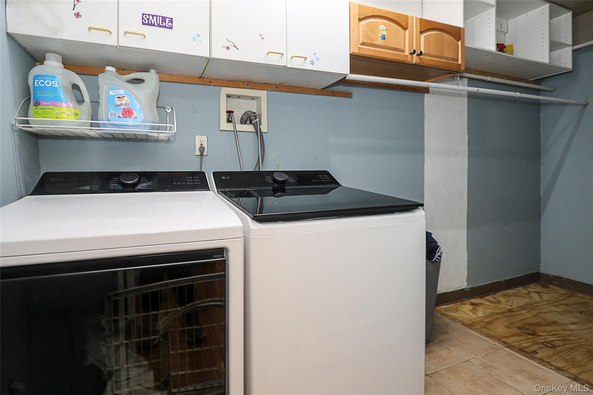 Single Family Ridgefield  Suffolk County, NY 11788, MLS-991705-17