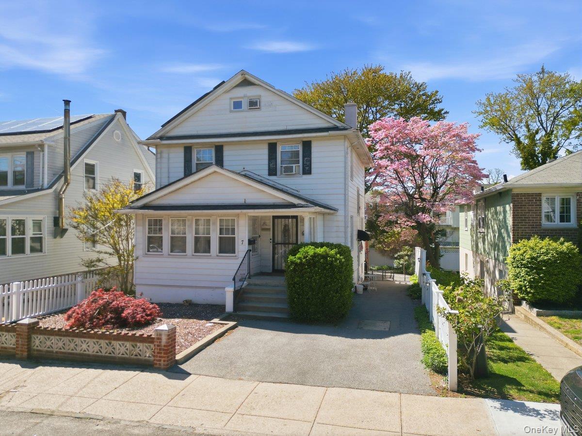 Single Family Byron  Westchester County, NY 10704, MLS-991710-2
