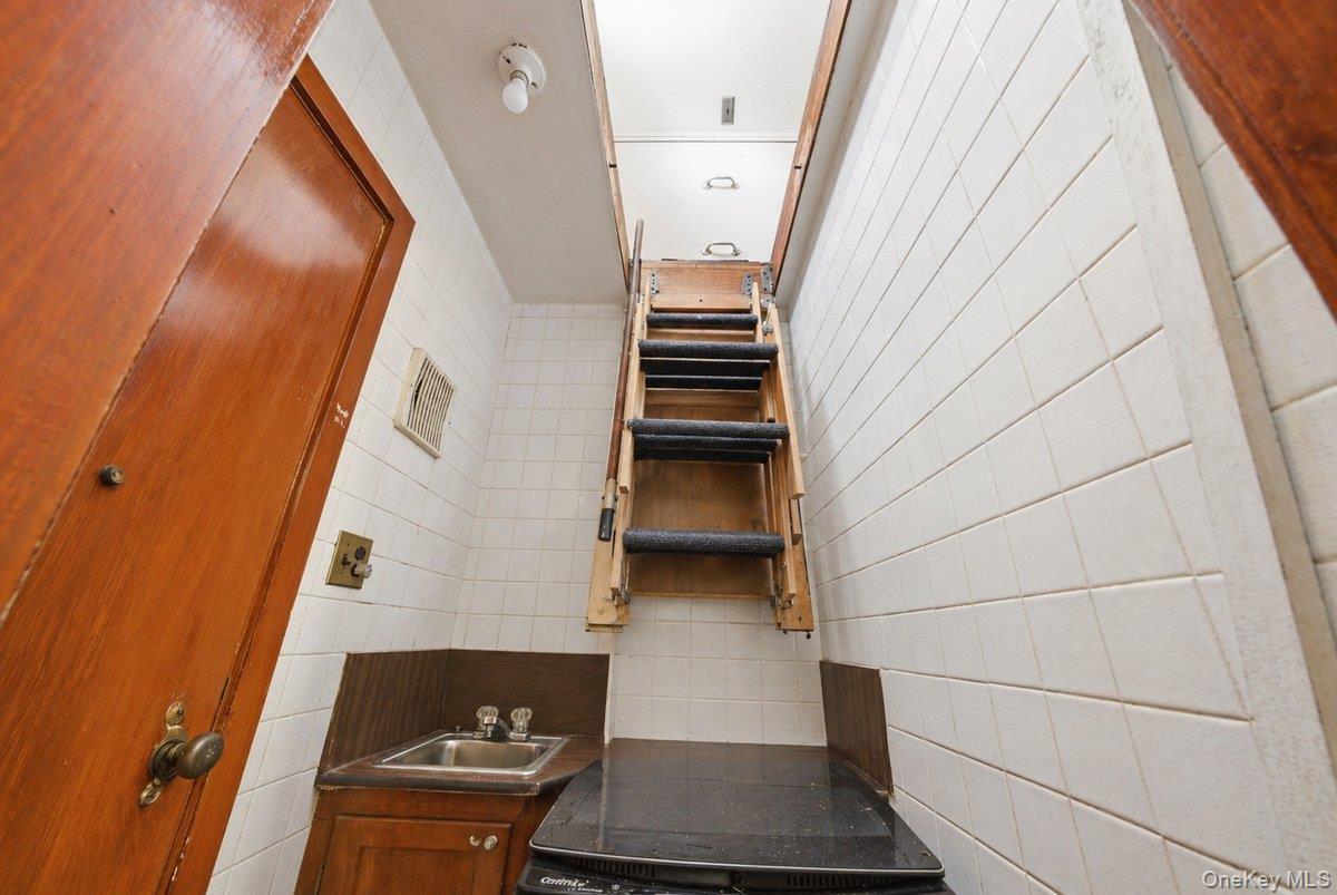 Single Family Byron  Westchester County, NY 10704, MLS-991710-21