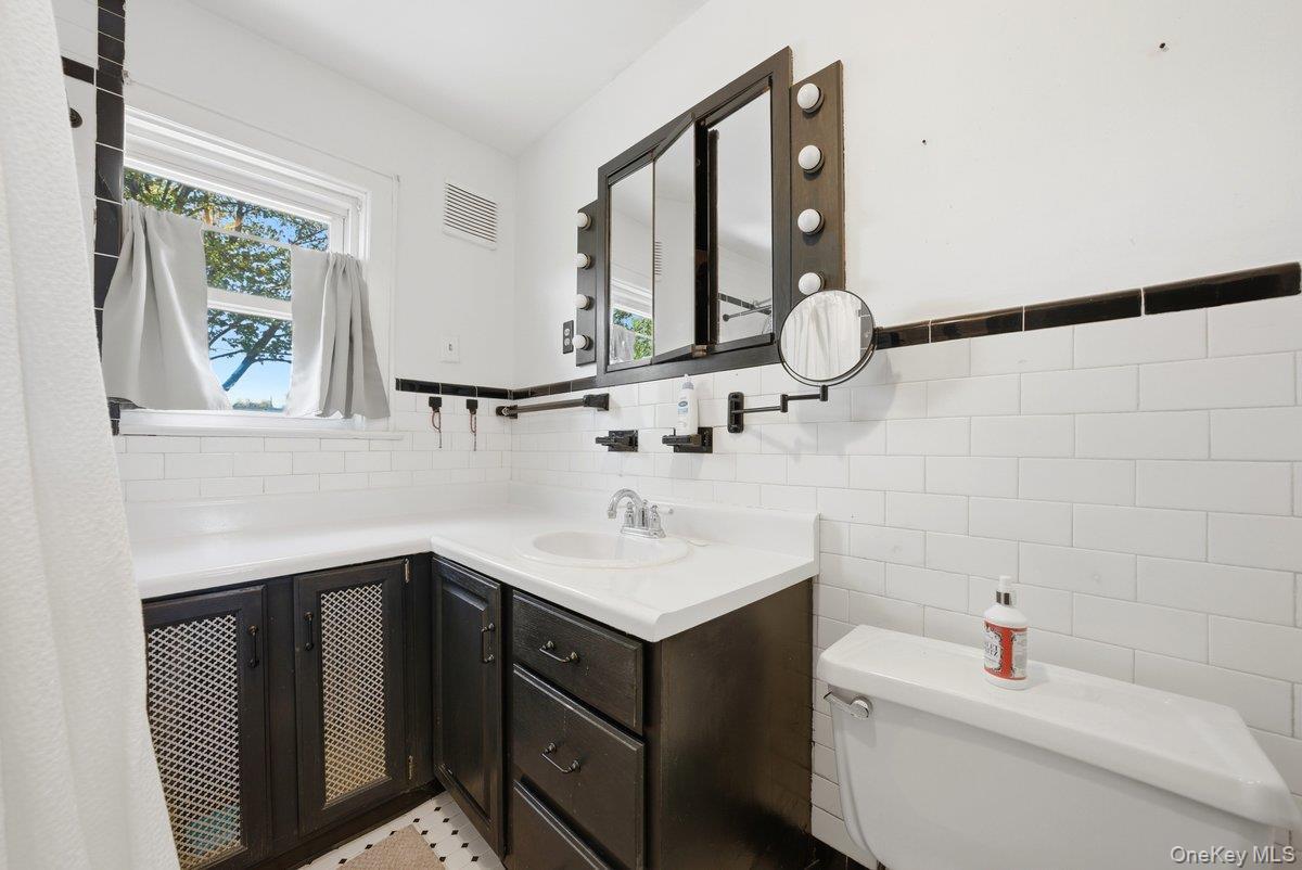 Single Family Byron  Westchester County, NY 10704, MLS-991710-24
