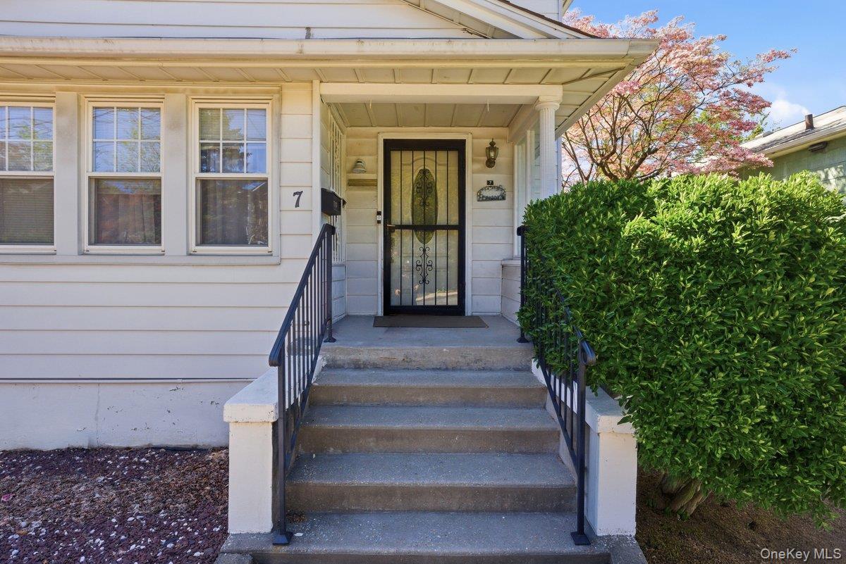 Single Family Byron  Westchester County, NY 10704, MLS-991710-4