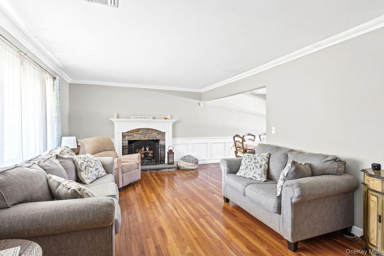 Single Family Autumn  Suffolk County, NY 11788, MLS-991714-10