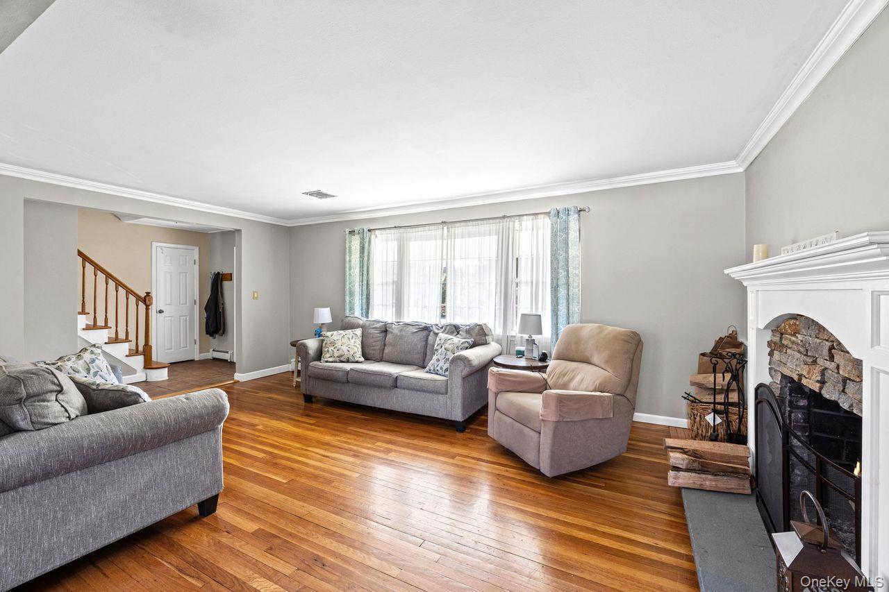 Single Family Autumn  Suffolk County, NY 11788, MLS-991714-12