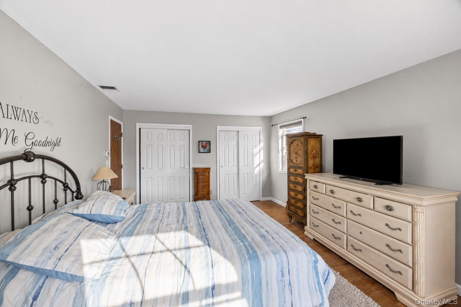 Single Family Autumn  Suffolk County, NY 11788, MLS-991714-22