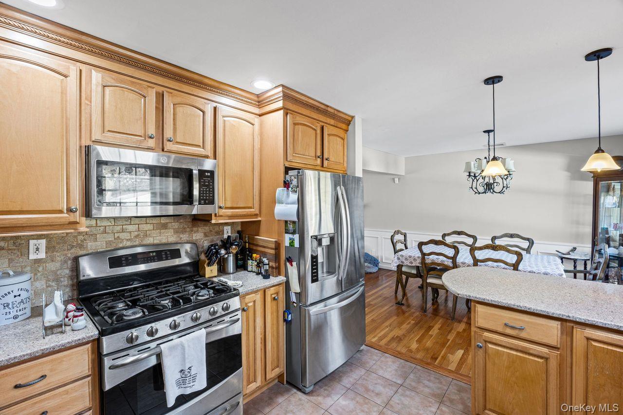 Single Family Autumn  Suffolk County, NY 11788, MLS-991714-7