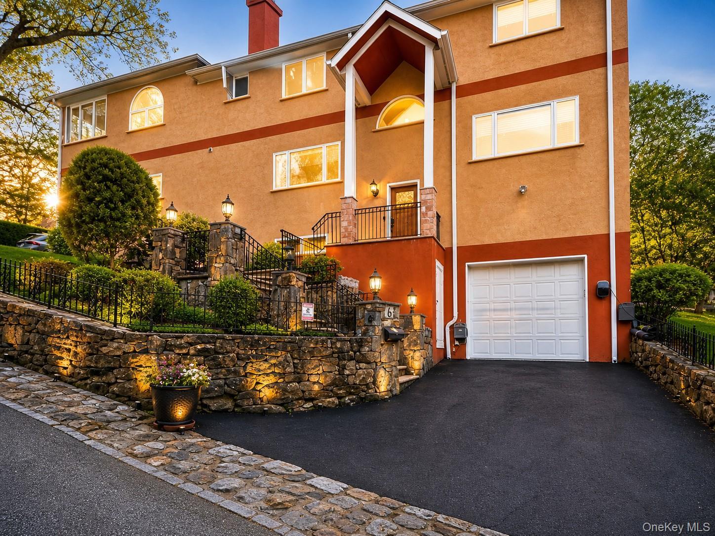 Single Family Inwood Place  Westchester County, NY 10801, MLS-991751-2