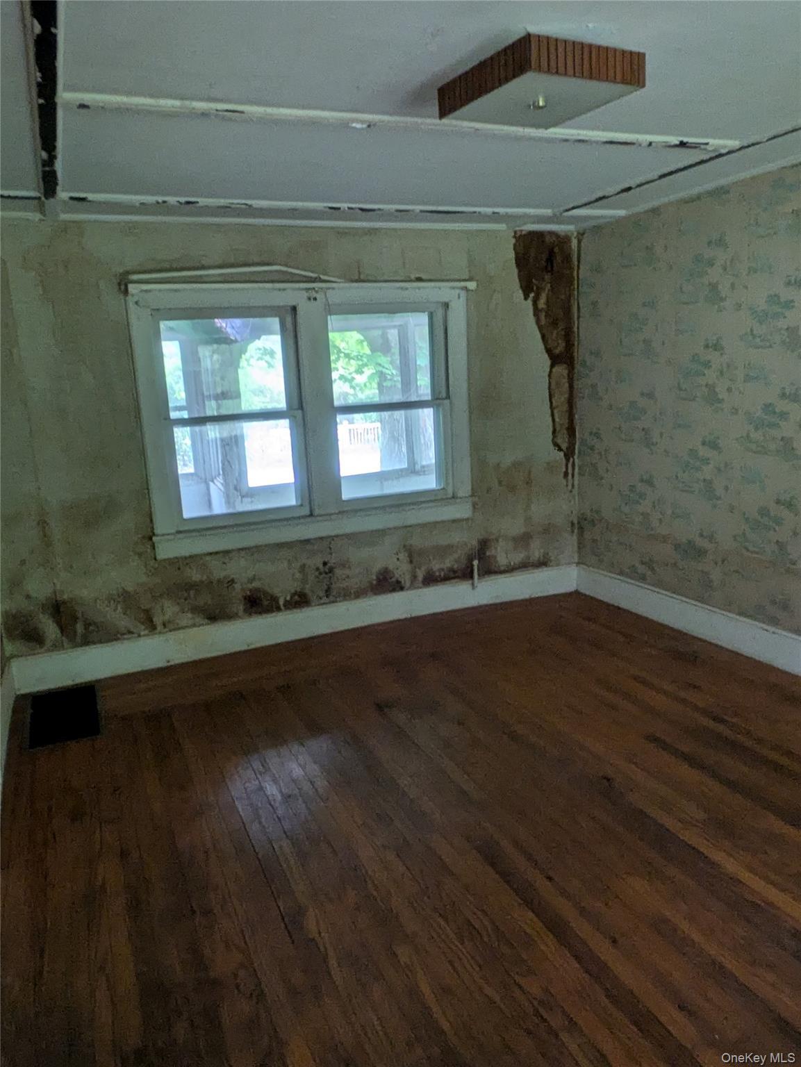 Single Family Mount Pleasant  Ulster County, NY 12457, MLS-991782-32