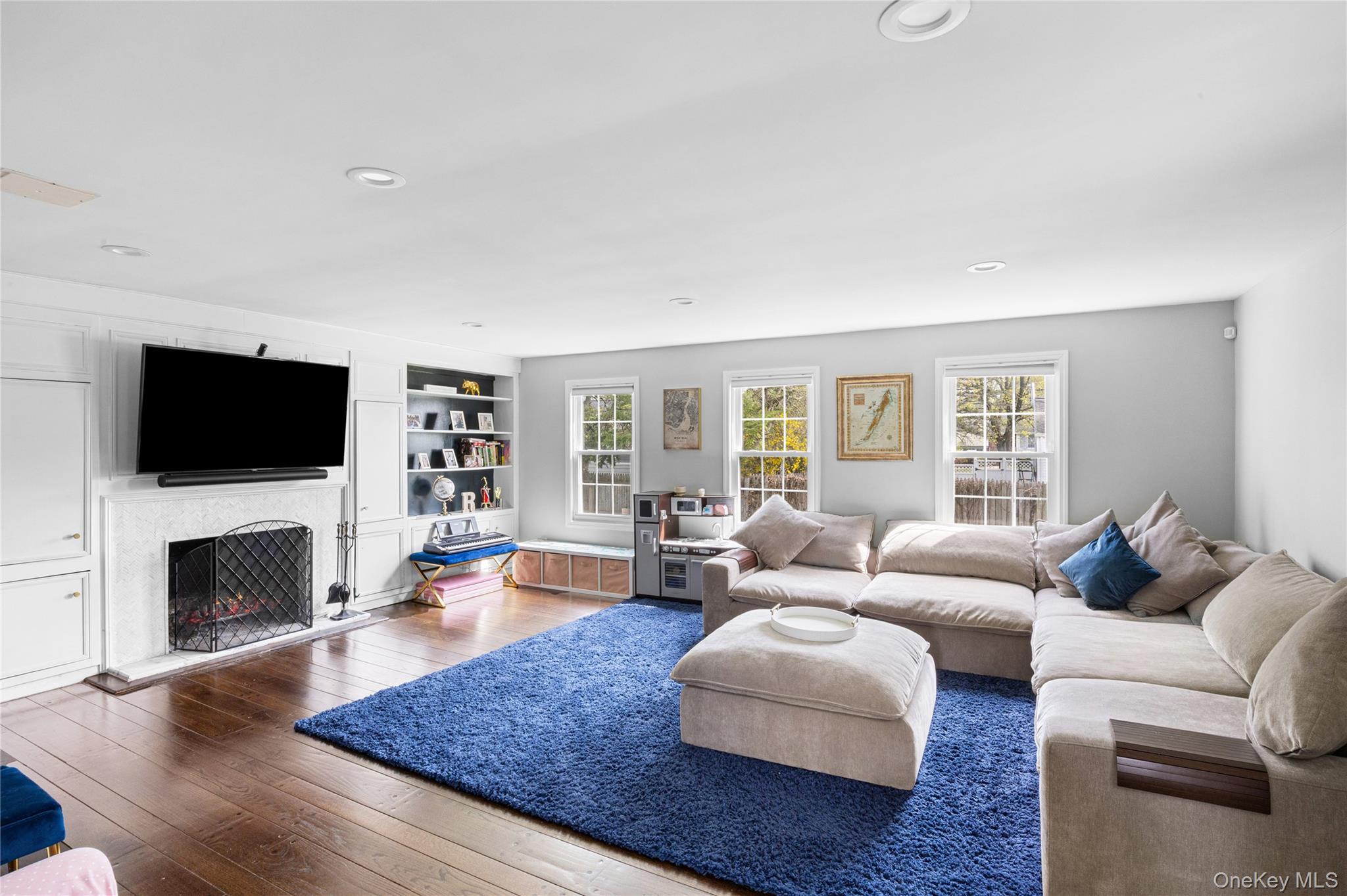 Single Family Clay Pitts  Suffolk County, NY 11740, MLS-991785-12
