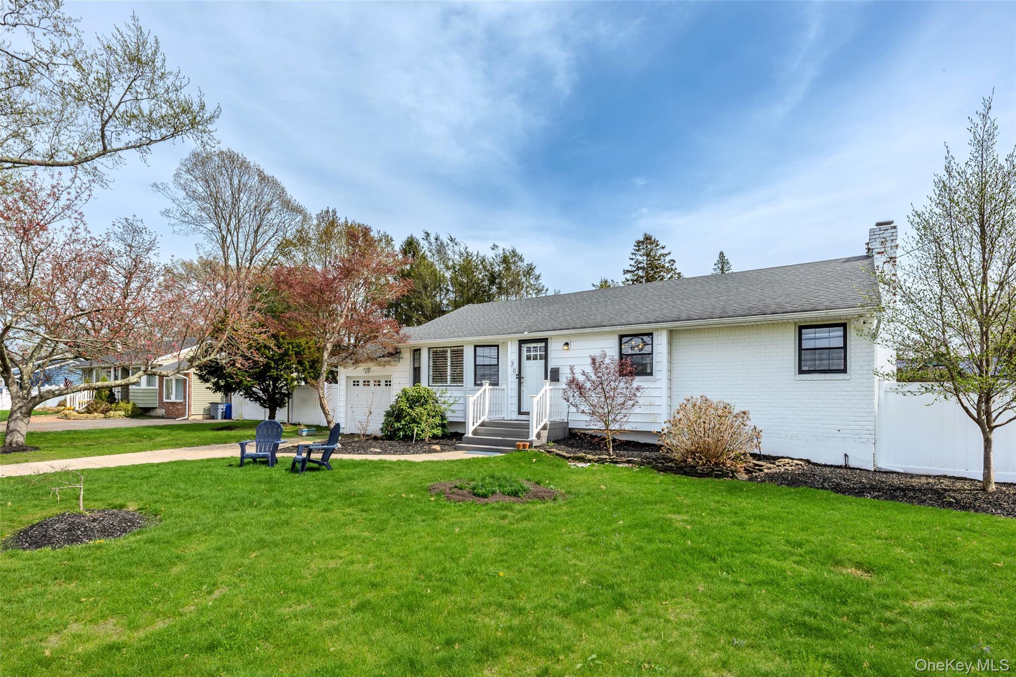 Single Family Clay Pitts  Suffolk County, NY 11740, MLS-991785-3
