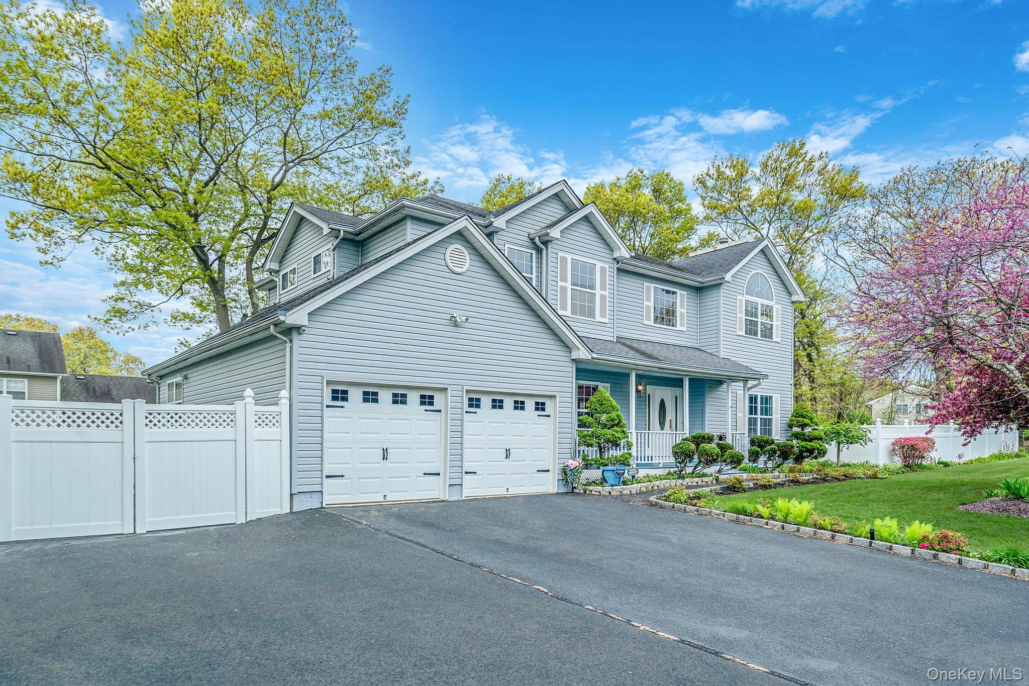 Single Family Elm  Suffolk County, NY 11727, MLS-991786-2