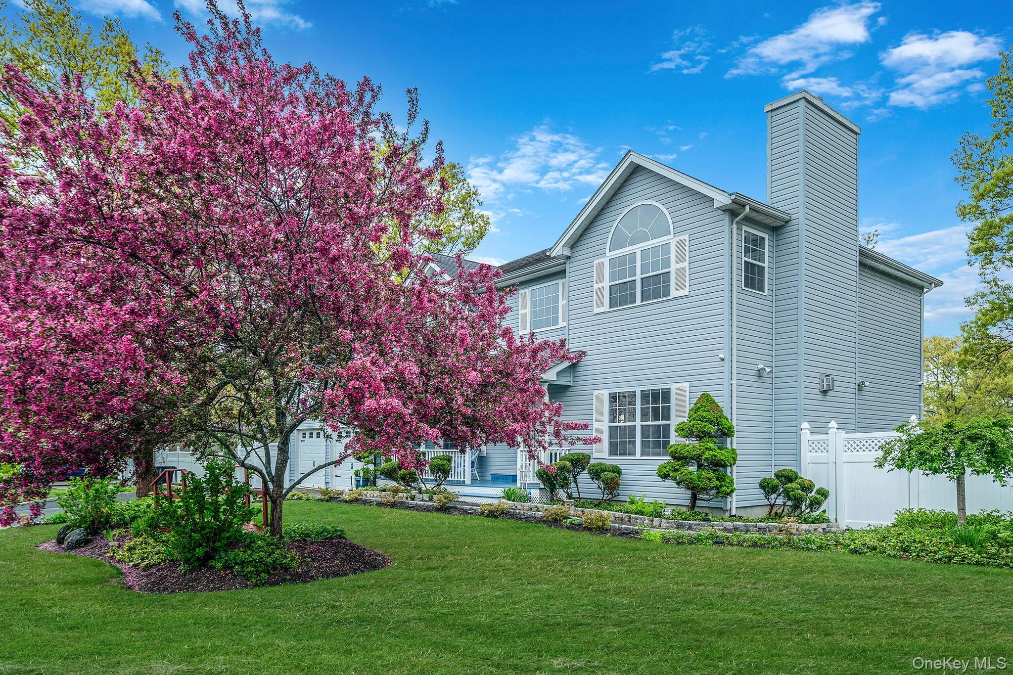 Single Family Elm  Suffolk County, NY 11727, MLS-991786-3