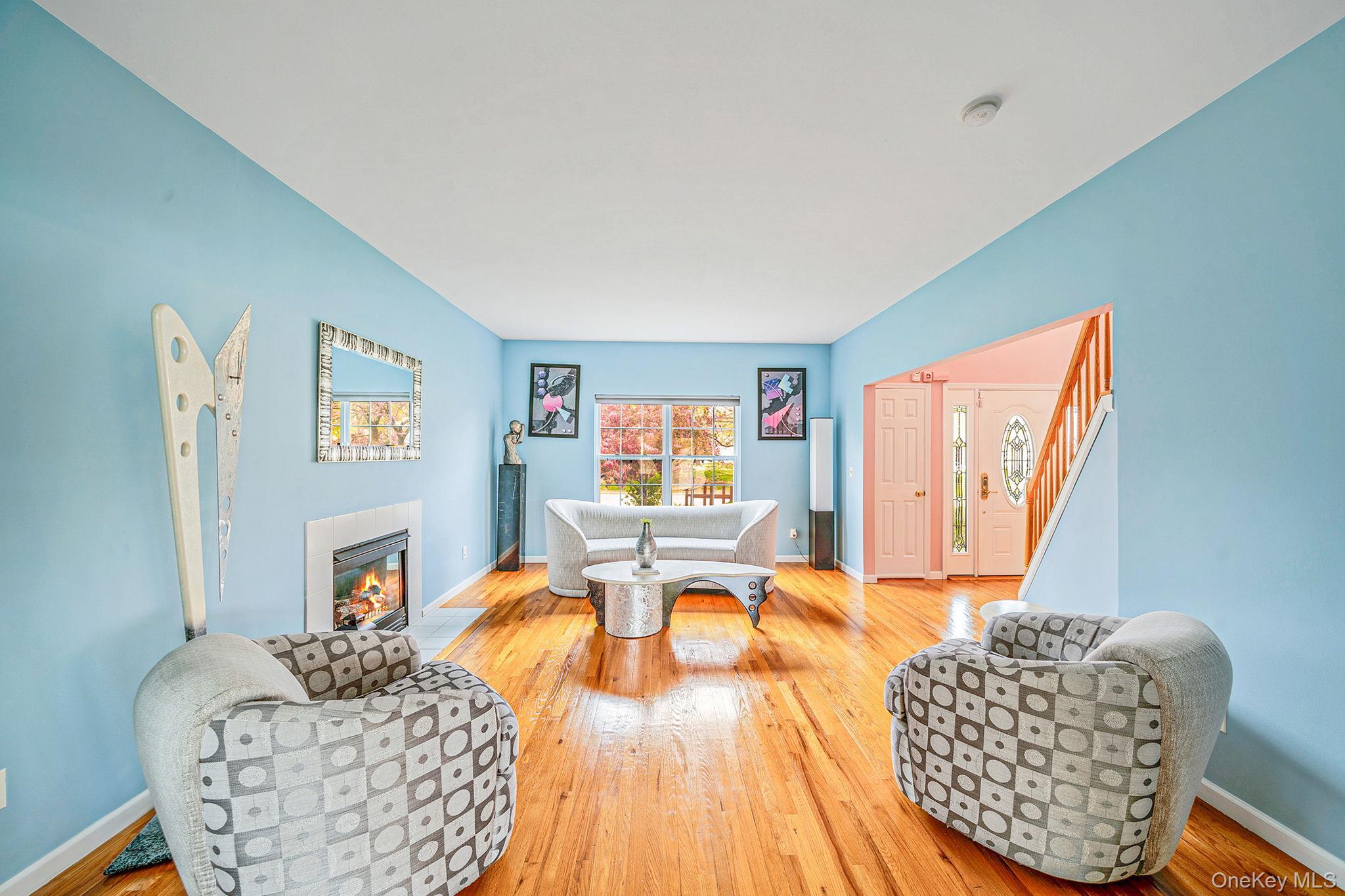 Single Family Elm  Suffolk County, NY 11727, MLS-991786-7