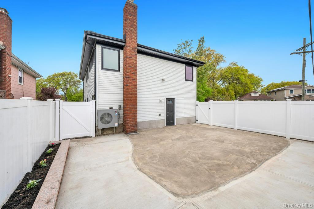Single Family 175 Street  Queens, NY 11433, MLS-991793-8