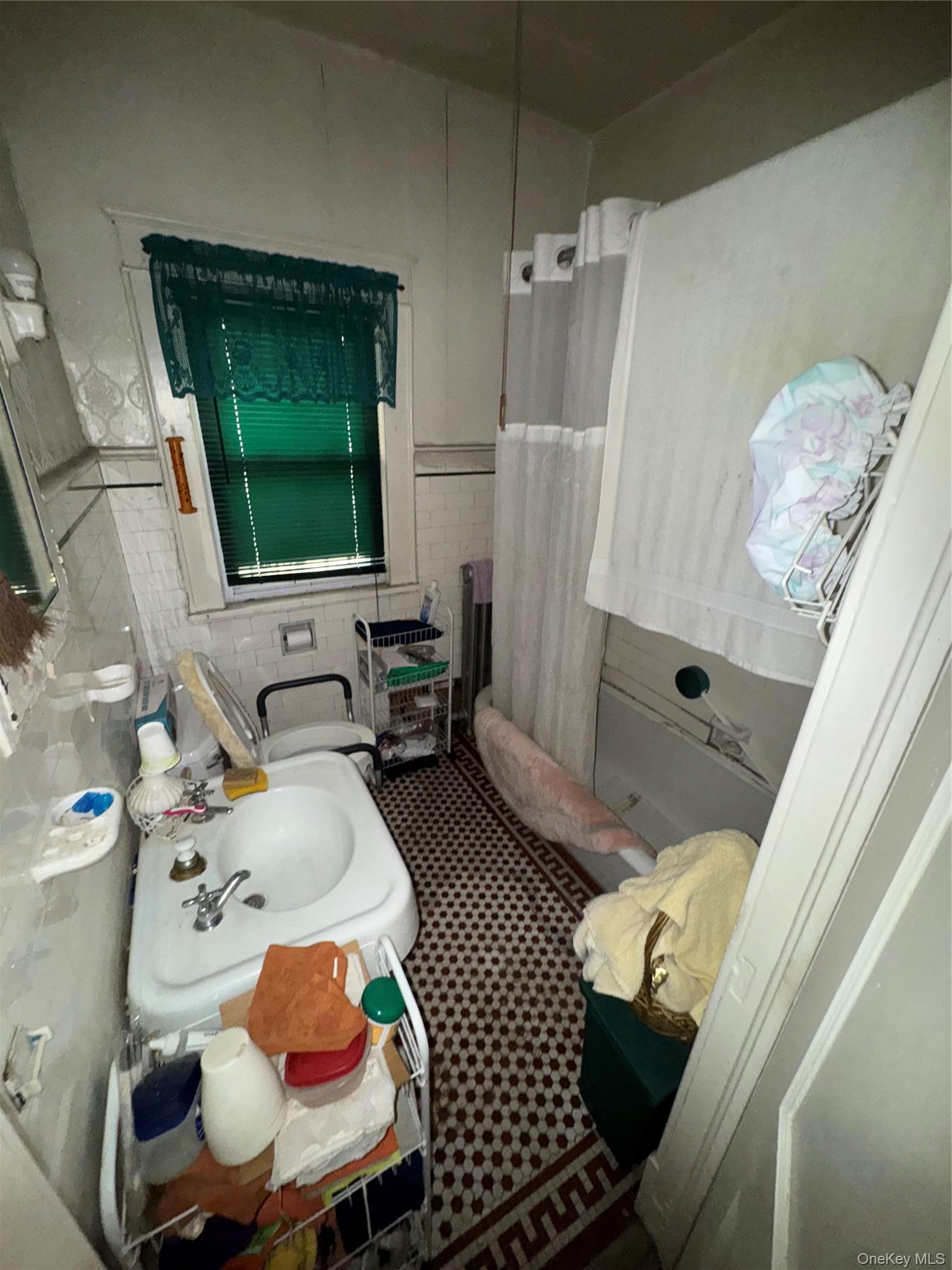 Single Family 221st  Bronx, NY 10467, MLS-991882-18