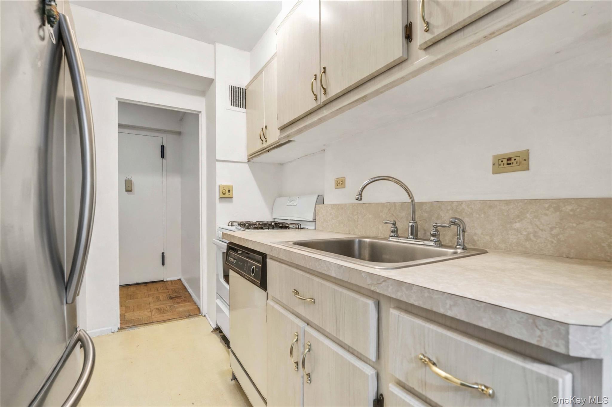 Coop Adams Street  Brooklyn, NY 11201, MLS-991898-25